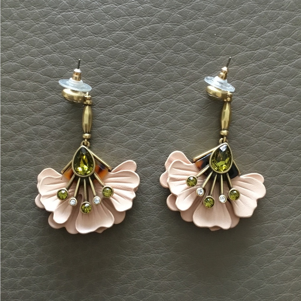 Stella and Dot Rory Blush Earrings